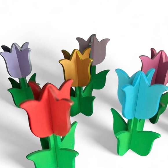 Colorful Tulip Decor Set - Picture 2 of 3